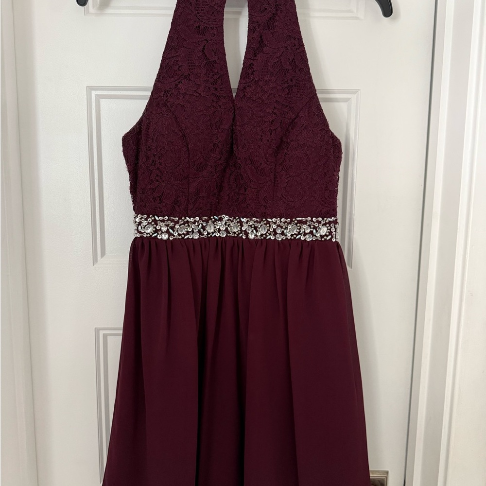 Elegant Burgundy Halter Dress with Beaded Waist